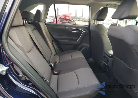 2025 Toyota Rav4 Xle z USA, uszkodzony, nr VIN JTMRWRFV8SJ077371